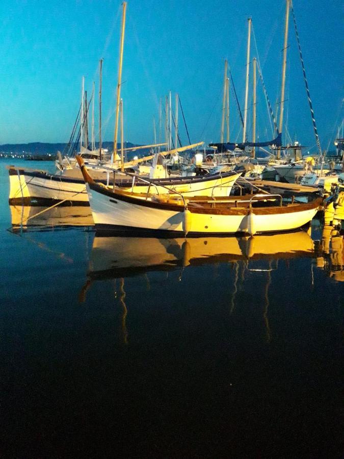 Sailing Lägenhet Cagliari Exteriör bild